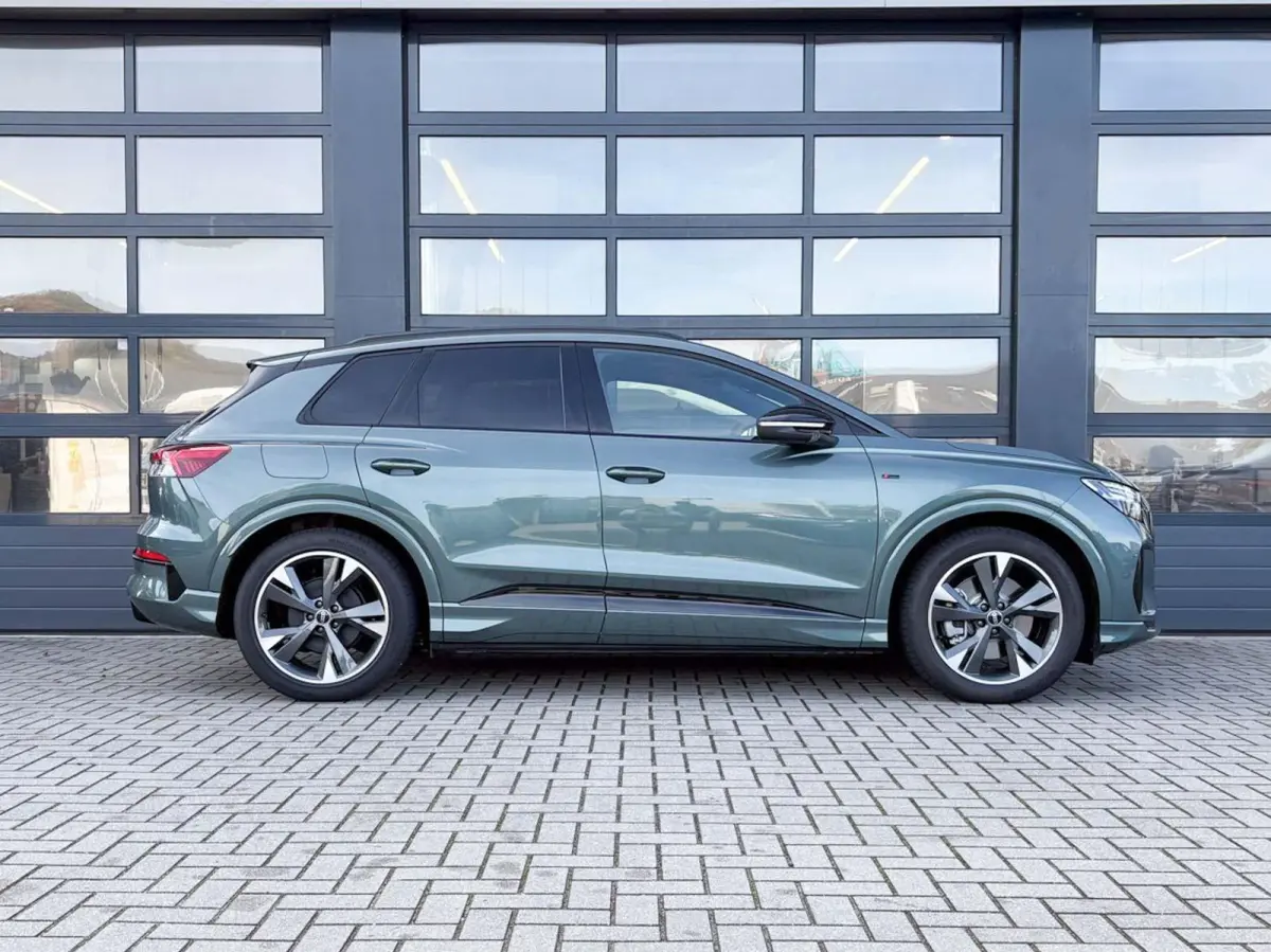 286pk S edition performance 82 kWh | Panoramadak | Trekhaak | Zwart Optiek