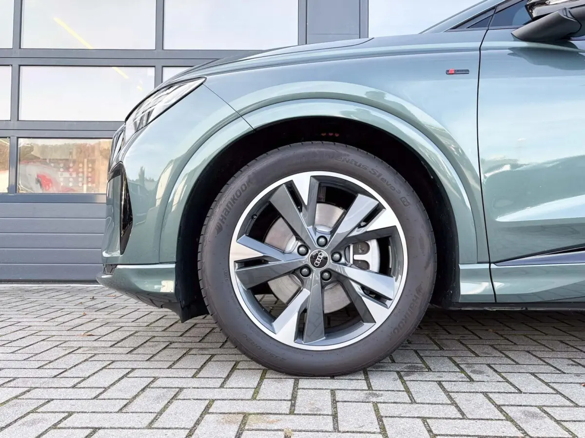 286pk S edition performance 82 kWh | Panoramadak | Trekhaak | Zwart Optiek