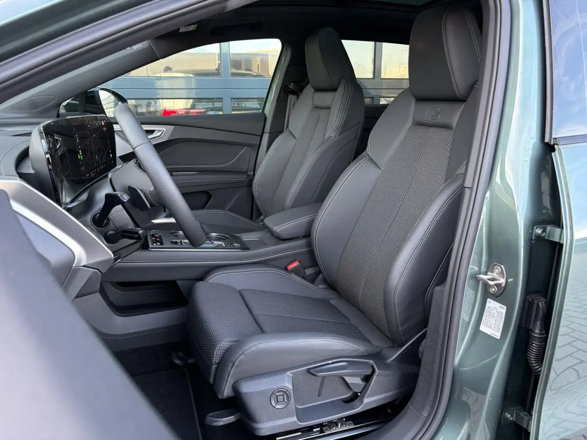286pk S edition performance 82 kWh | Panoramadak | Trekhaak | Zwart Optiek
