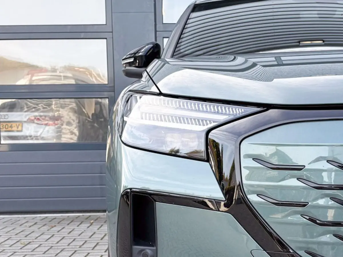 286pk S edition performance 82 kWh | Panoramadak | Trekhaak | Zwart Optiek