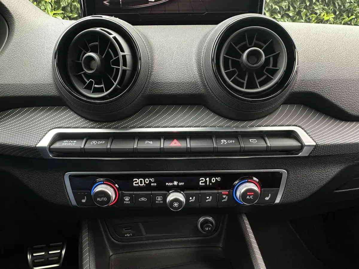 1.4 TFSI CoD Launch Edition, PANORAMADAK, LEDER, VIRTUAL COCKPIT, B&O AUDIO, CARBON, TREKHAAK AFNEEMBAAR, STOELVERWARMING