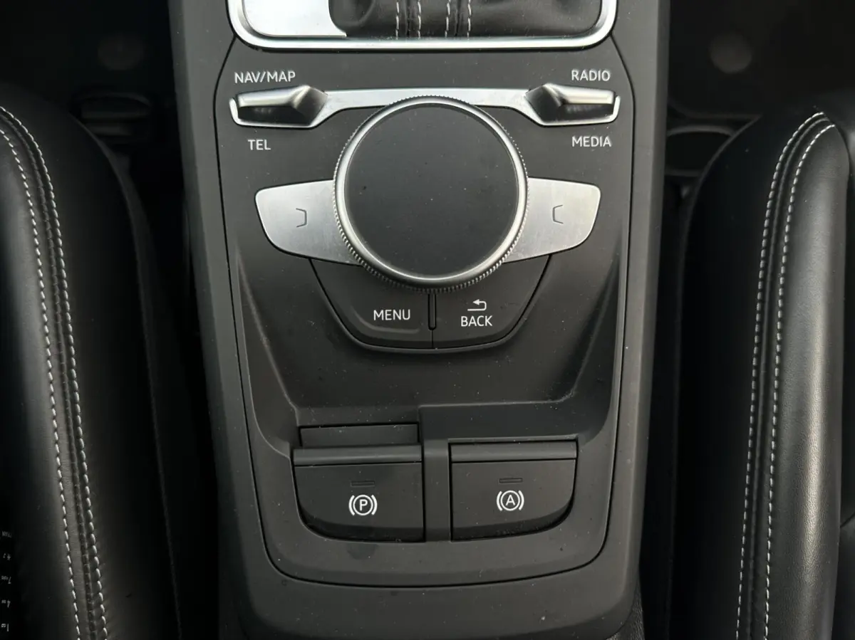 1.4 TFSI CoD Launch Edition, PANORAMADAK, LEDER, VIRTUAL COCKPIT, B&O AUDIO, CARBON, TREKHAAK AFNEEMBAAR, STOELVERWARMING
