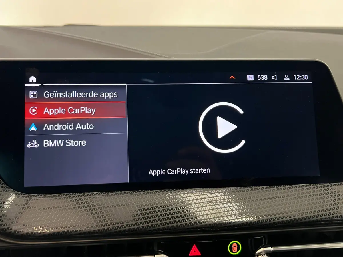 118i Executive Edition / NL-auto / BTW / CarPlay