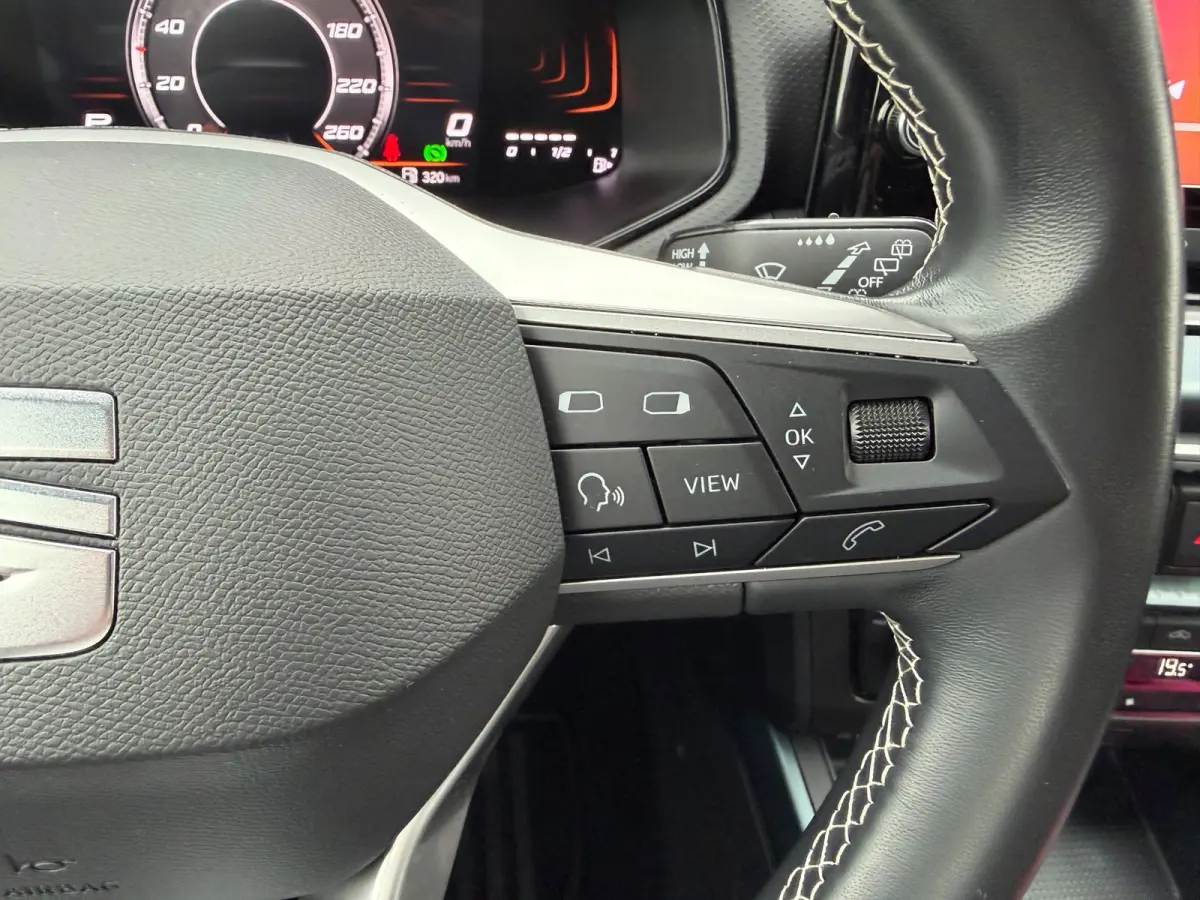1.0 TSI Xperience Business Connect Automaat, CarPlay, Clima, Sfeerverlichting
