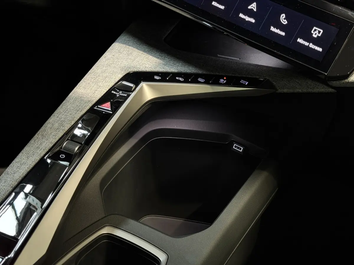 1.2 Hybrid 145 Allure 7p|360|Keyless|ACC|Carplay|Front Assist