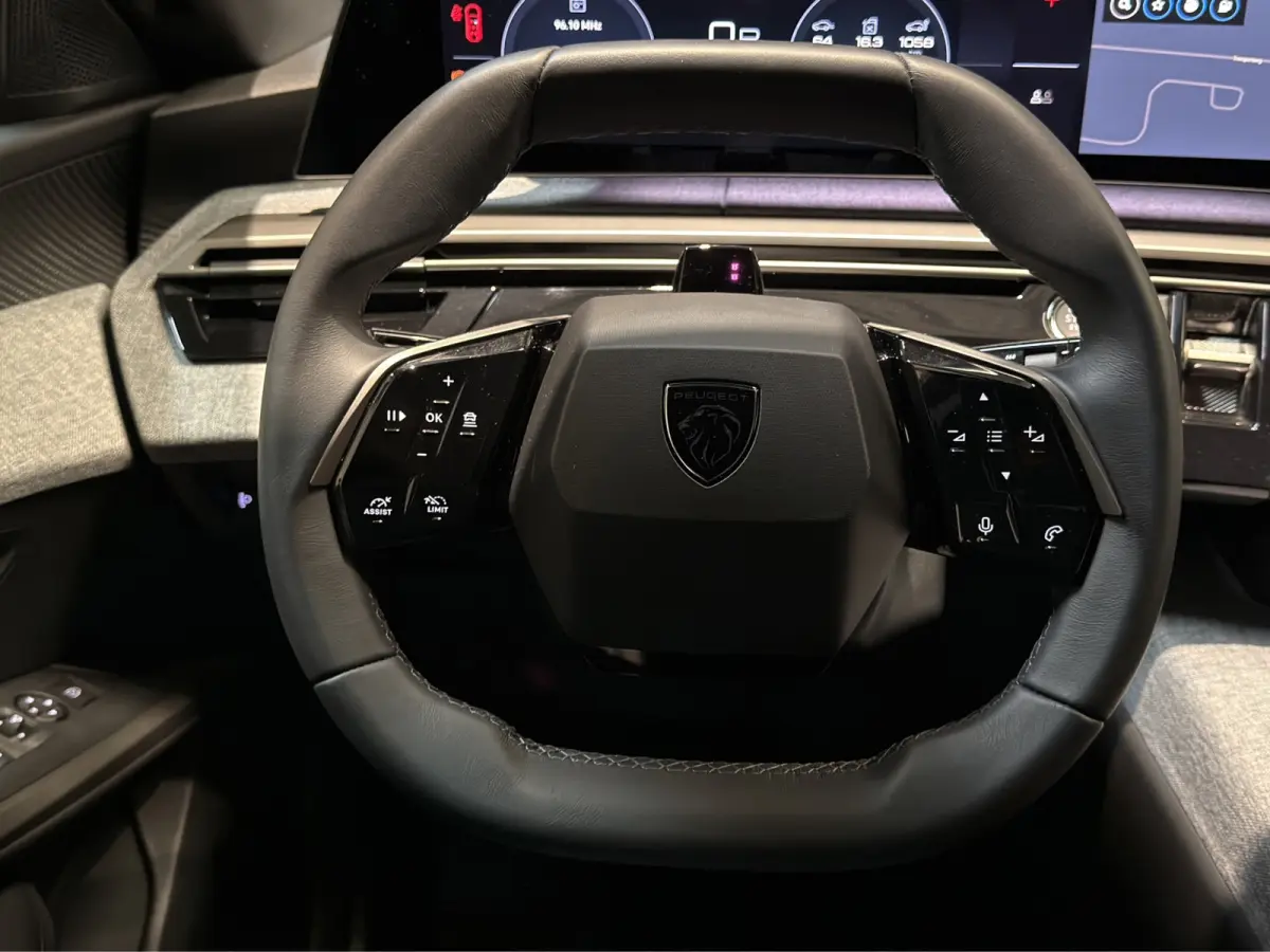1.2 Hybrid 145 Allure 7p|360|Keyless|ACC|Carplay|Front Assist