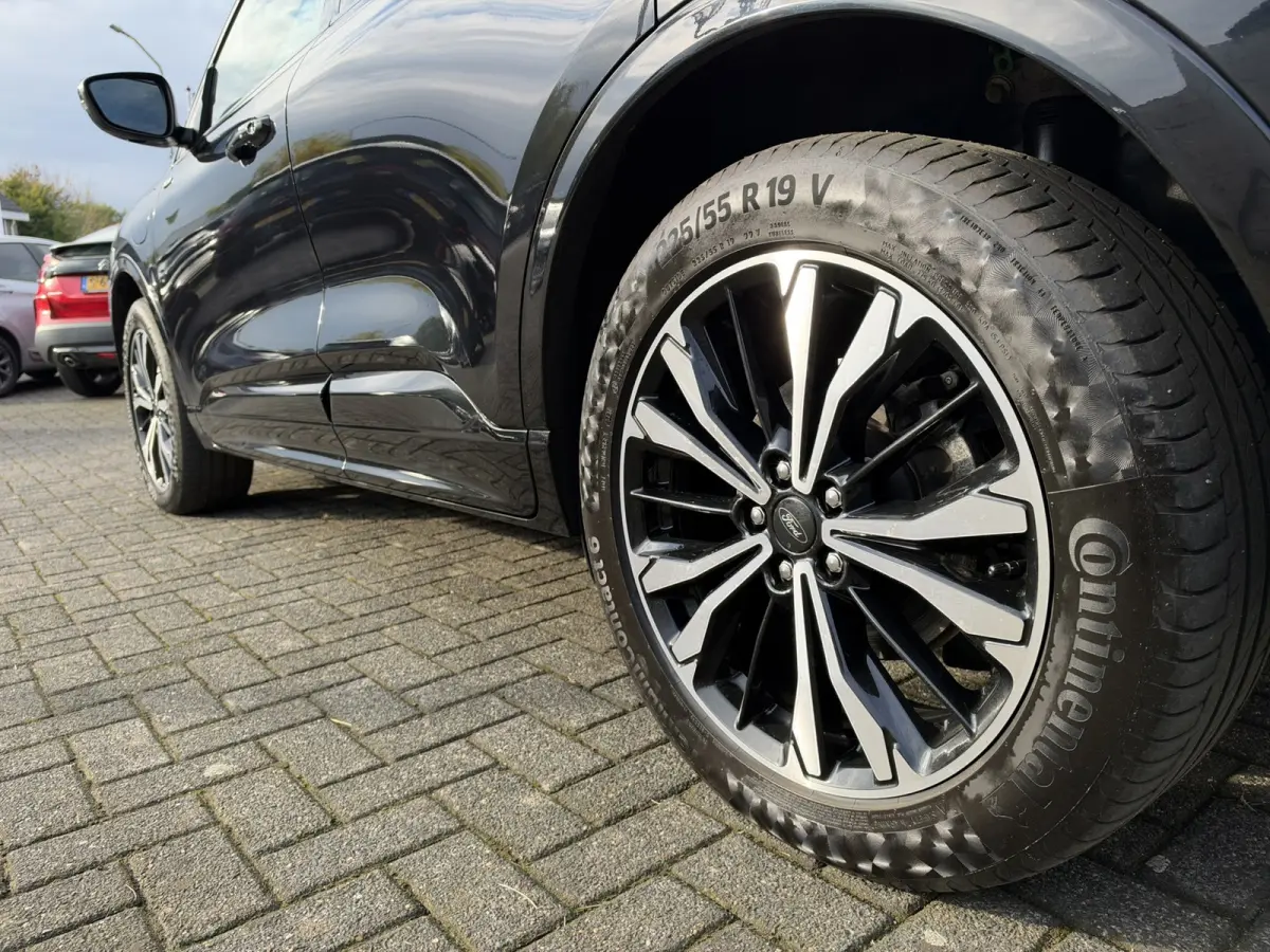 2.5 PHEV ST-Line X | Panorama | Camera | Navigatie | ACC