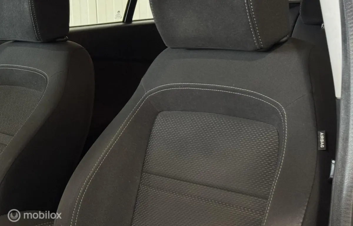 1.4 T-Jet 16v Business [ NAP trekhaak navi clima ]
