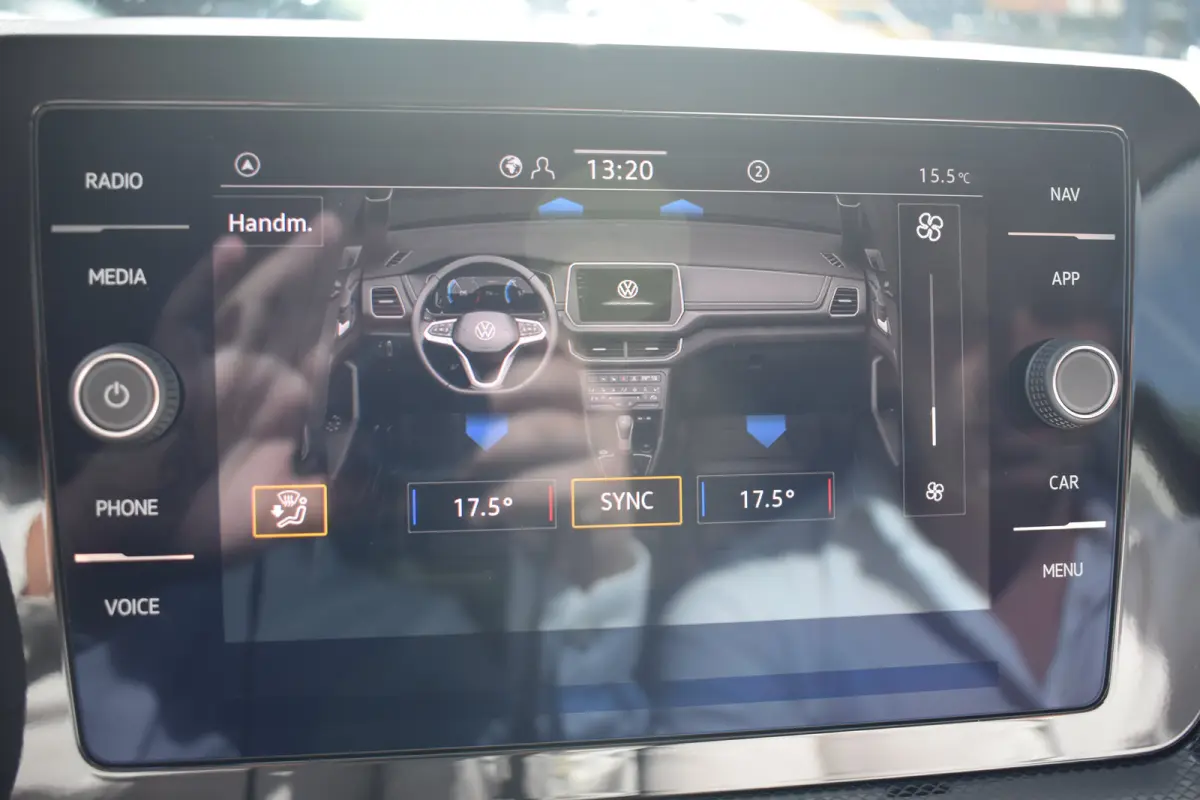 Life Edition | 'App-Connect' draadloze smartphone integratie | Achterlichten LED | Afstandscontrolesysteem (Front Assist)