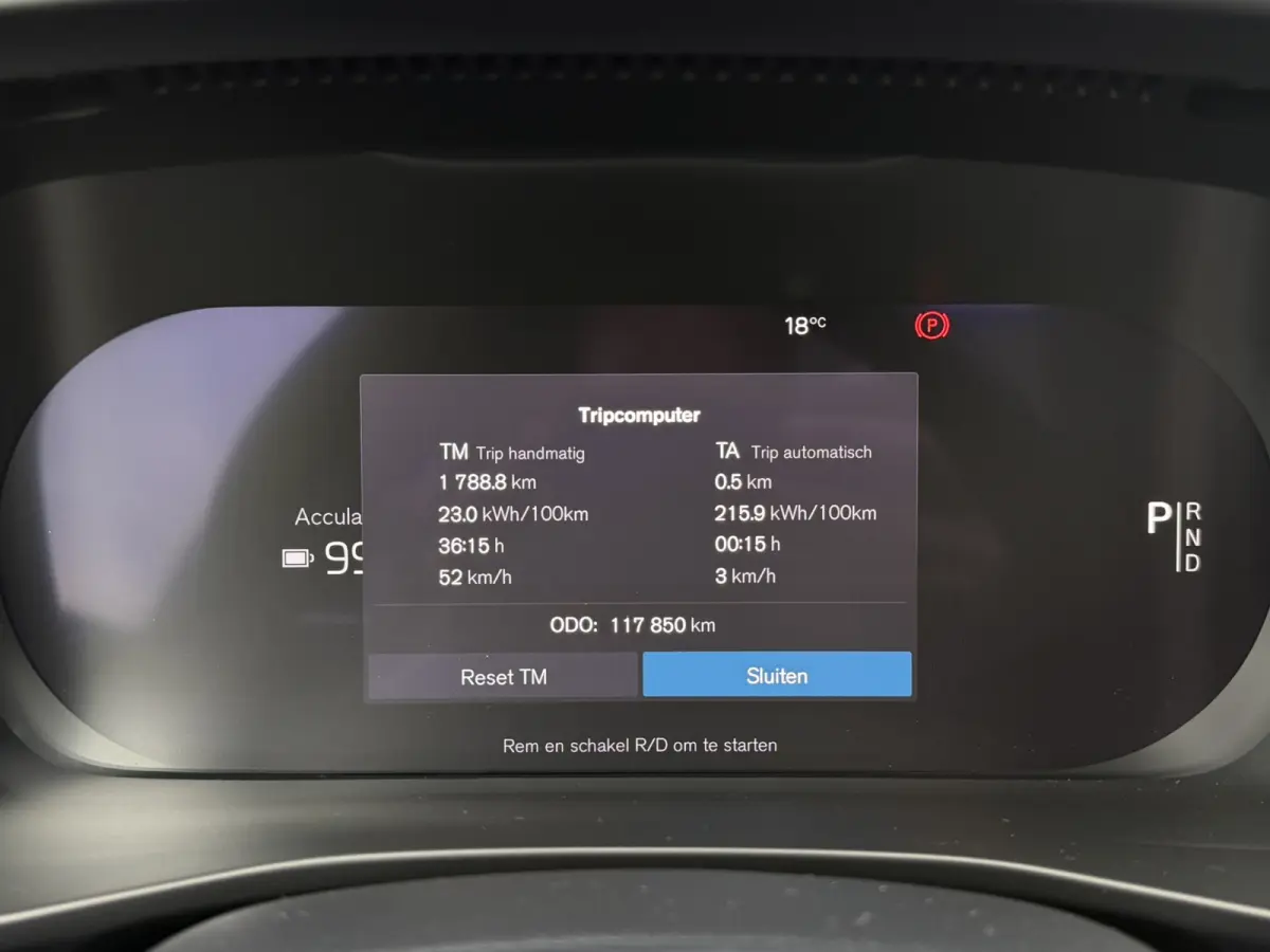 P8 AWD R-Design Panoramadak Trekhaak 20 inch Carplay Harman-Kardon Keyless Entry