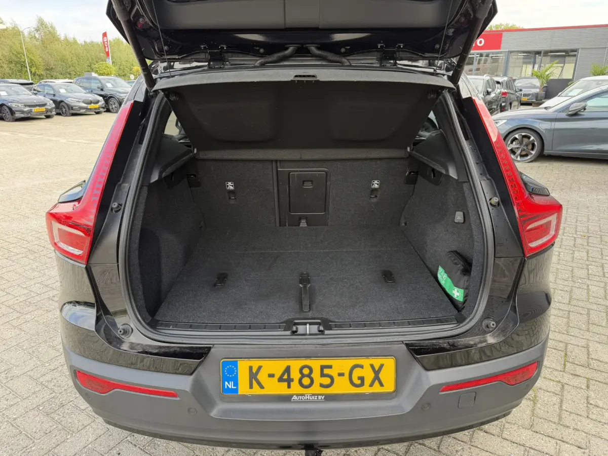 P8 AWD R-Design Panoramadak Trekhaak 20 inch Carplay Harman-Kardon Keyless Entry