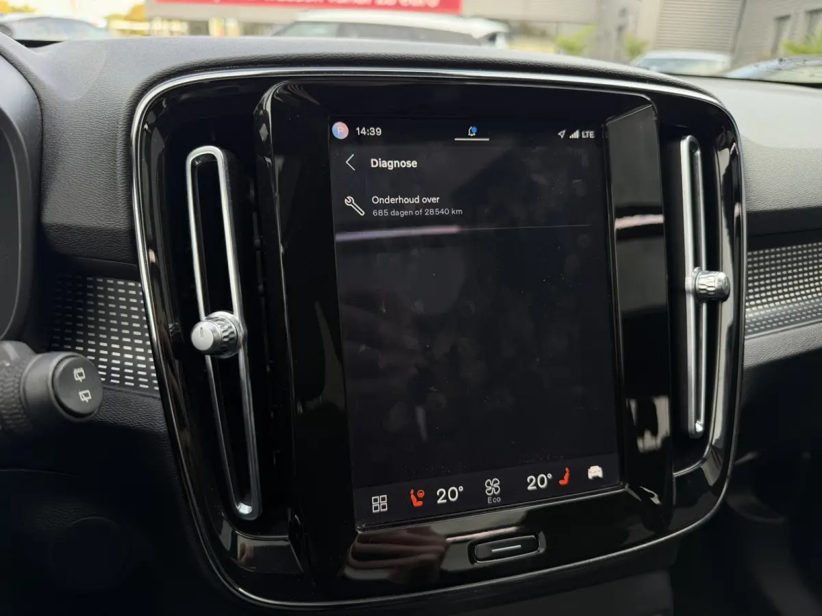 P8 AWD R-Design Panoramadak Trekhaak 20 inch Carplay Harman-Kardon Keyless Entry
