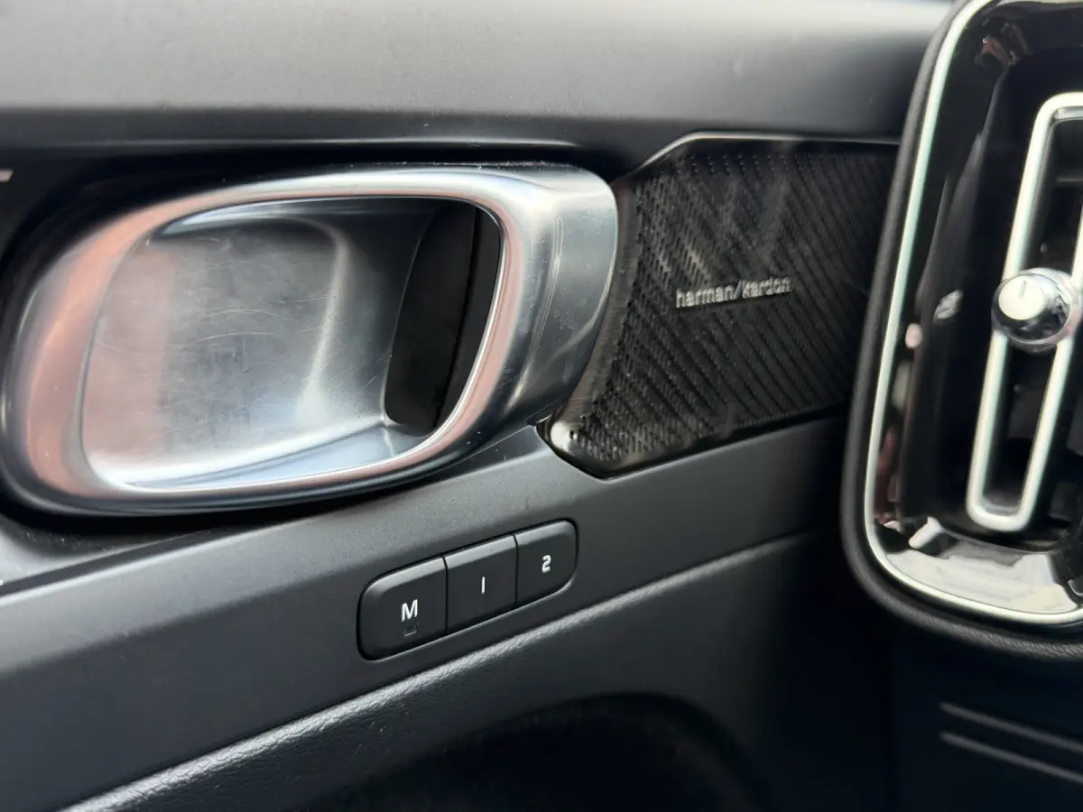 P8 AWD R-Design Panoramadak Trekhaak 20 inch Carplay Harman-Kardon Keyless Entry