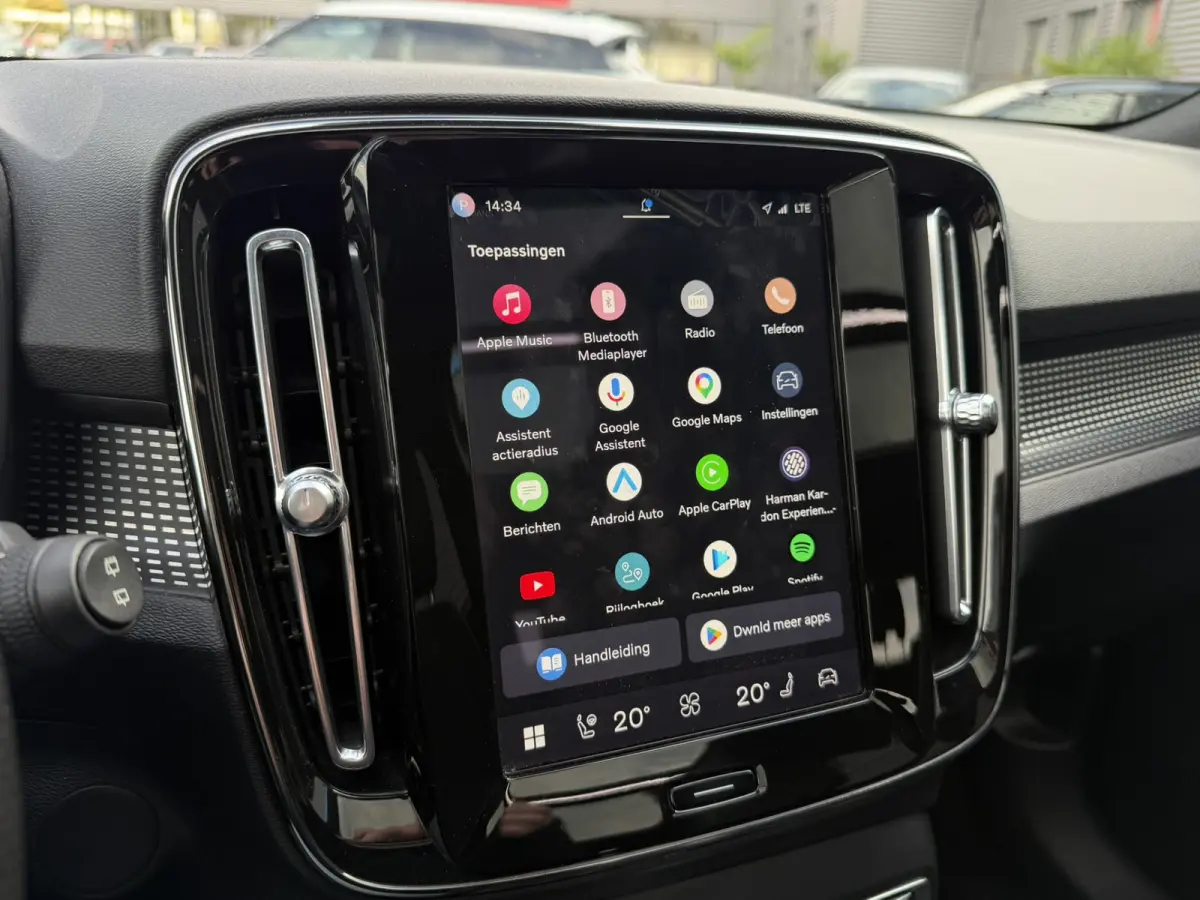 P8 AWD R-Design Panoramadak Trekhaak 20 inch Carplay Harman-Kardon Keyless Entry