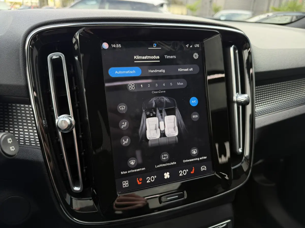 P8 AWD R-Design Panoramadak Trekhaak 20 inch Carplay Harman-Kardon Keyless Entry