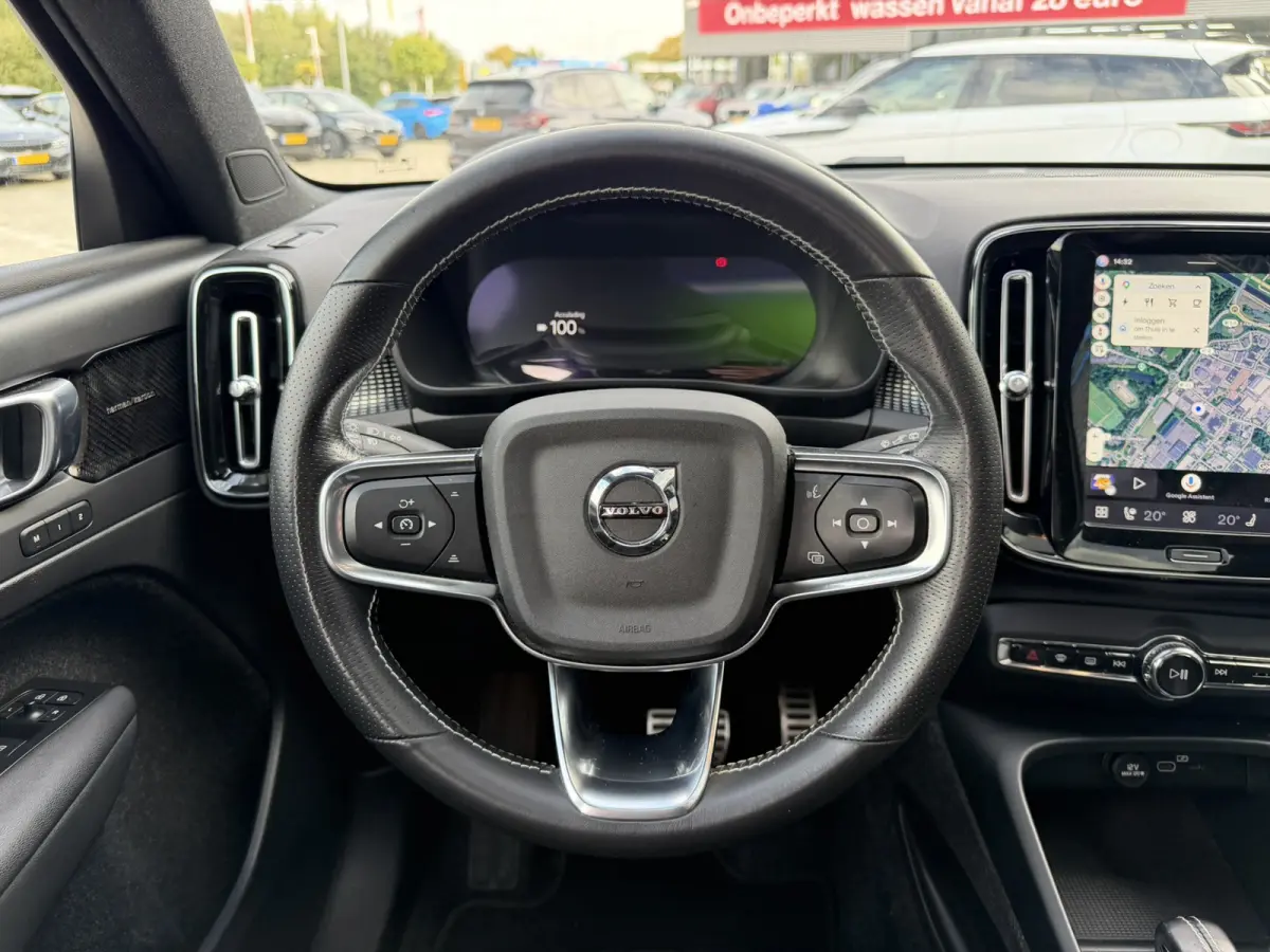 P8 AWD R-Design Panoramadak Trekhaak 20 inch Carplay Harman-Kardon Keyless Entry