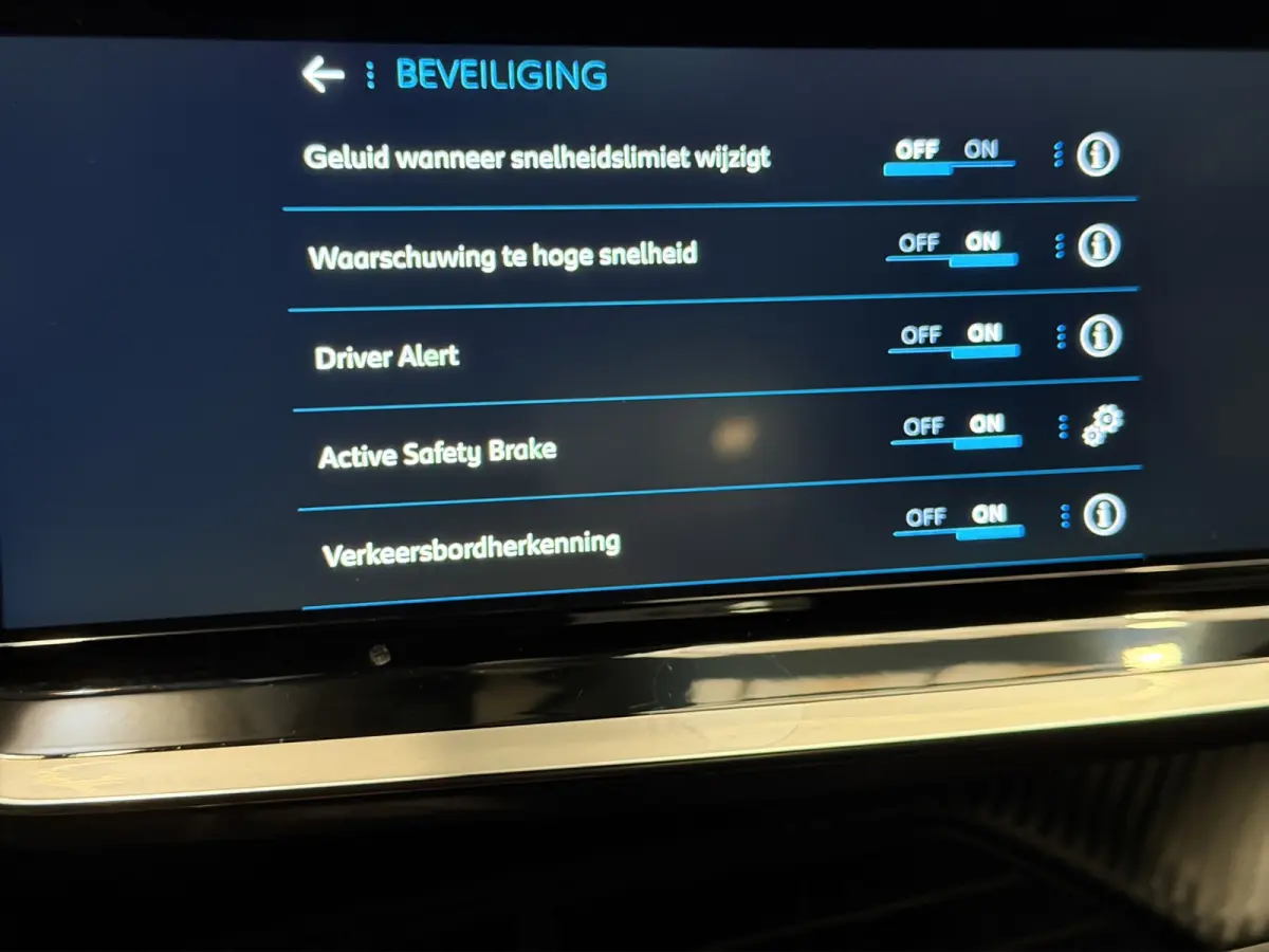 1.2 Hybrid 136 Style|Automaat|Cruise Control|Carplay|Climate Control