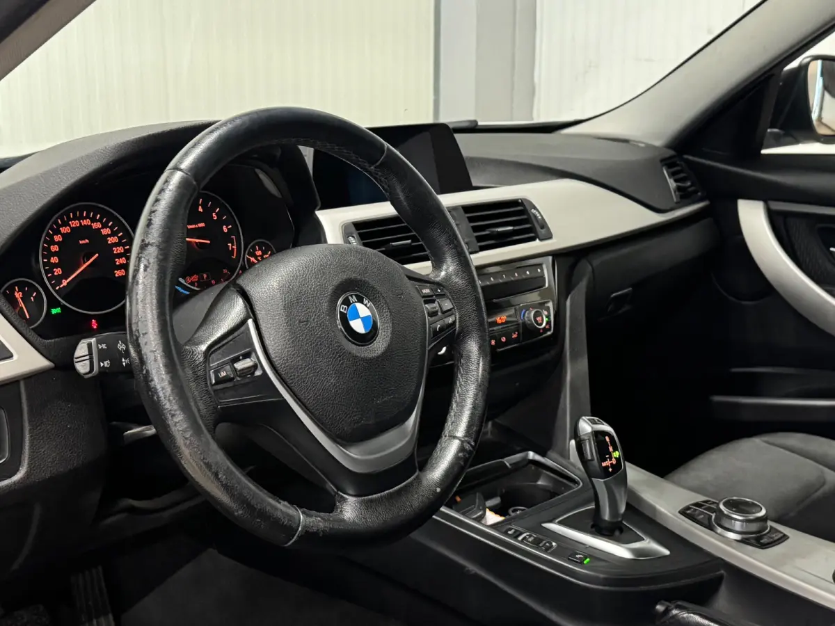 318i Luxury | SCHUIF/KANTEL | SHADOW LINE | XENON | STOELVERWAMING