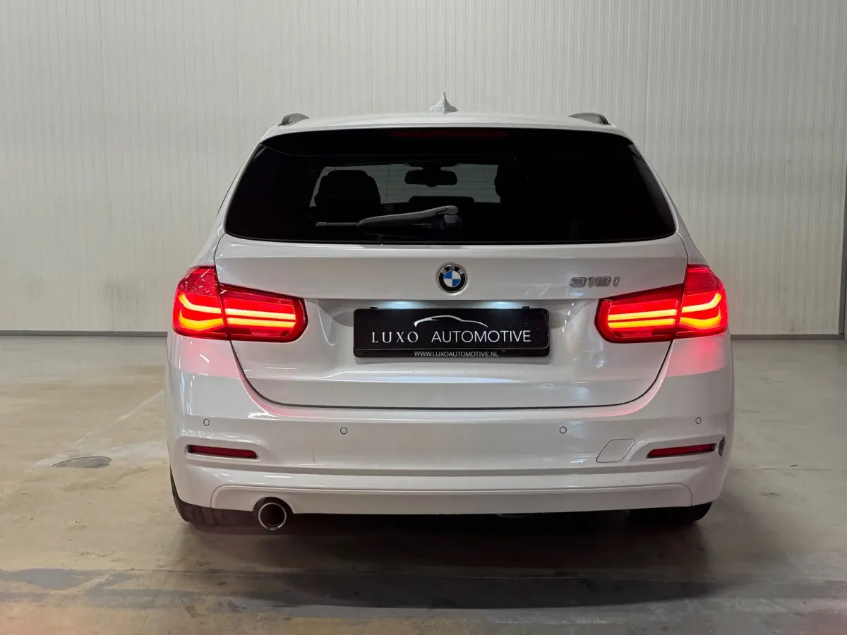 318i Luxury | SCHUIF/KANTEL | SHADOW LINE | XENON | STOELVERWAMING