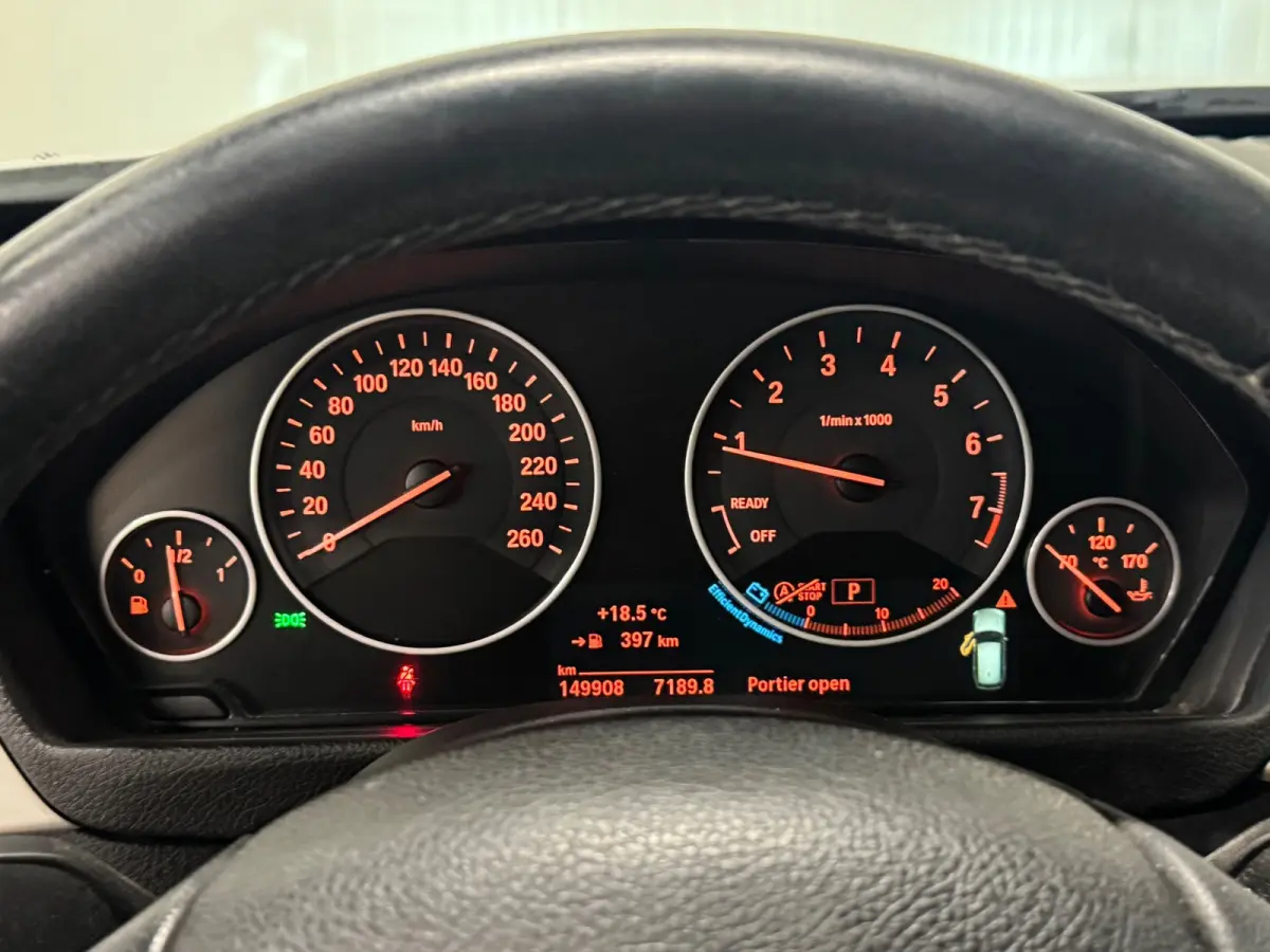 318i Luxury | SCHUIF/KANTEL | SHADOW LINE | XENON | STOELVERWAMING