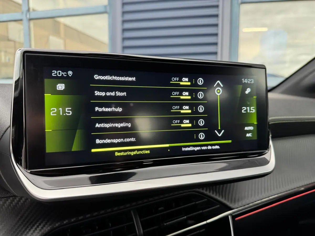1.2 PureTech GT Pack | CAMERA | NAVI | APPLE CARPLAY/ANDROID AUTO | 17'' LM VELGEN | LED | KEYLESS |