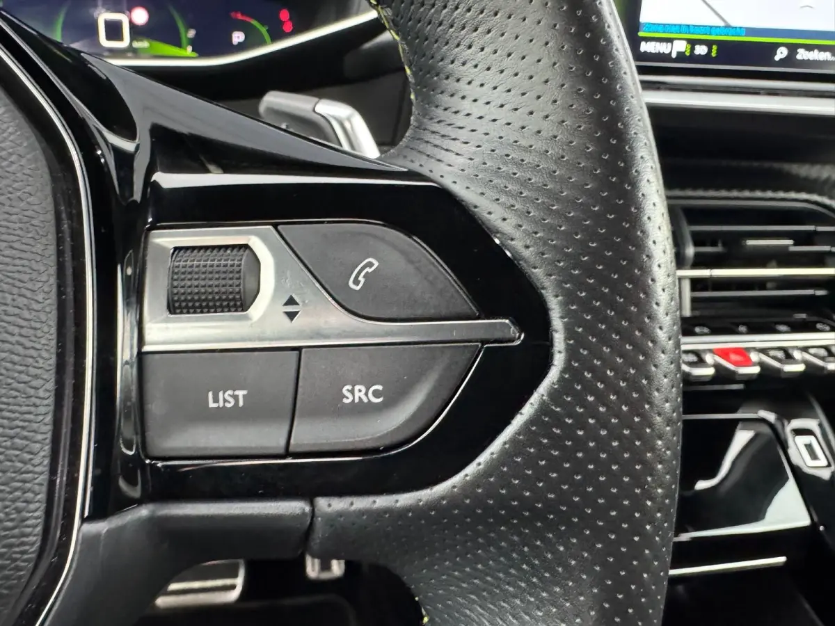 1.2 PureTech GT Pack | CAMERA | NAVI | APPLE CARPLAY/ANDROID AUTO | 17'' LM VELGEN | LED | KEYLESS |