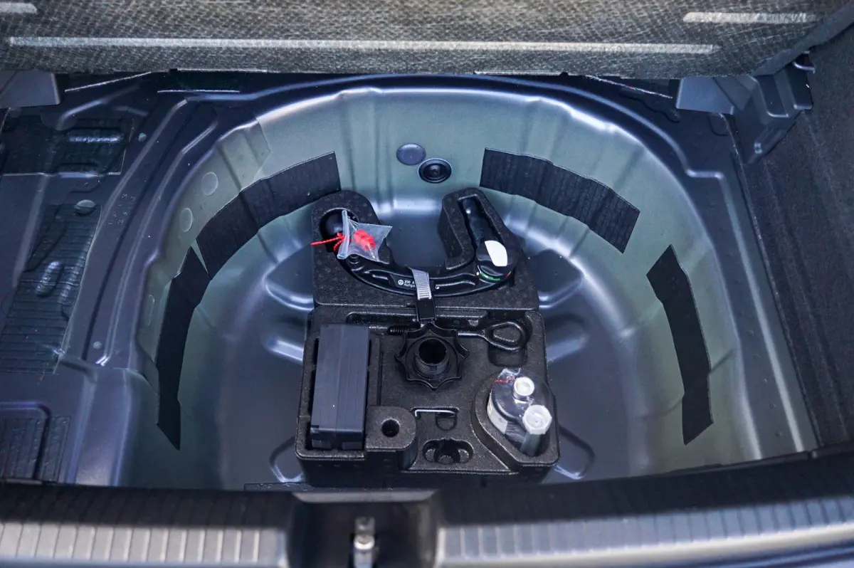 1.0 TSI 115pk DSG Life | Trekhaak | Achteruitrijcamera | Stoelverwarming