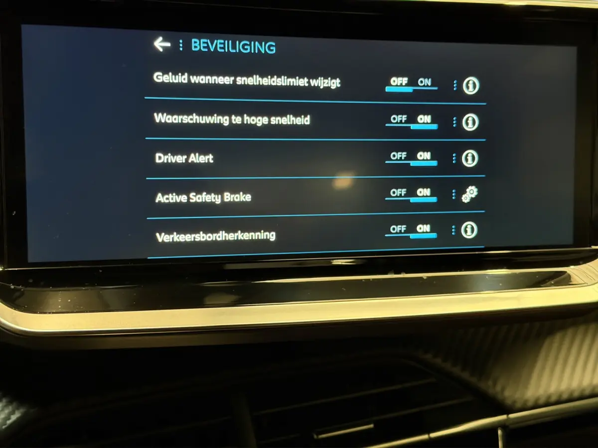 1.2 Hybrid 136 Style|Automaat|Cruise Control|Carplay|Climate Control