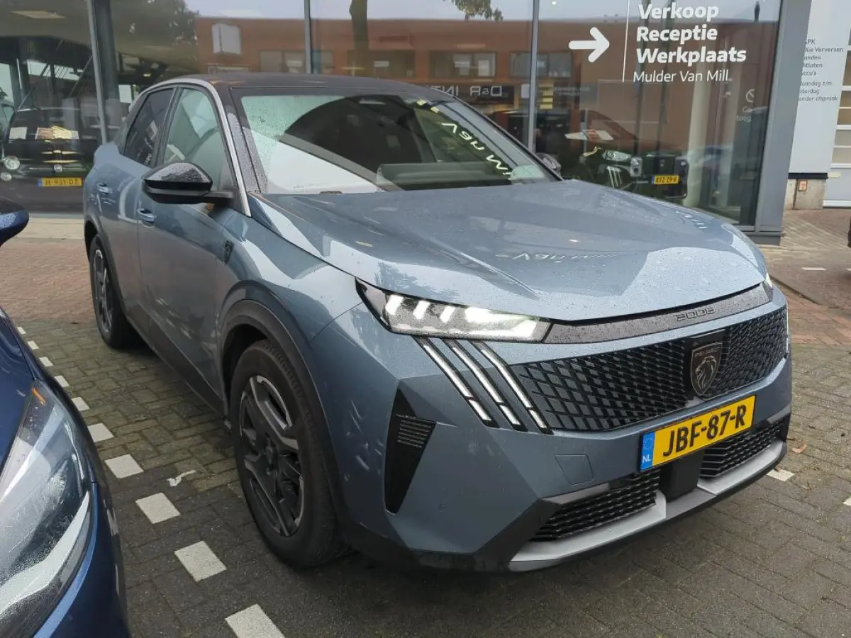1.6 plug-in Hybrid 195pk GT | Panorama/schuifdak | Luxe stoelen | Massage | Focal | Stoelverwarming | NL auto | 9.500km |