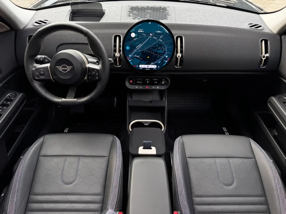 E Favoured XL 66.5 kWh | 97% SOH | Pano | 360 Camera | Harman / Kardon | HUD | Elek. Achterklep