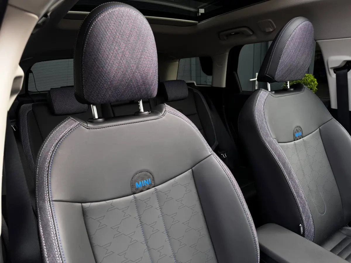 E Favoured XL 66.5 kWh | 97% SOH | Pano | 360 Camera | Harman / Kardon | HUD | Elek. Achterklep