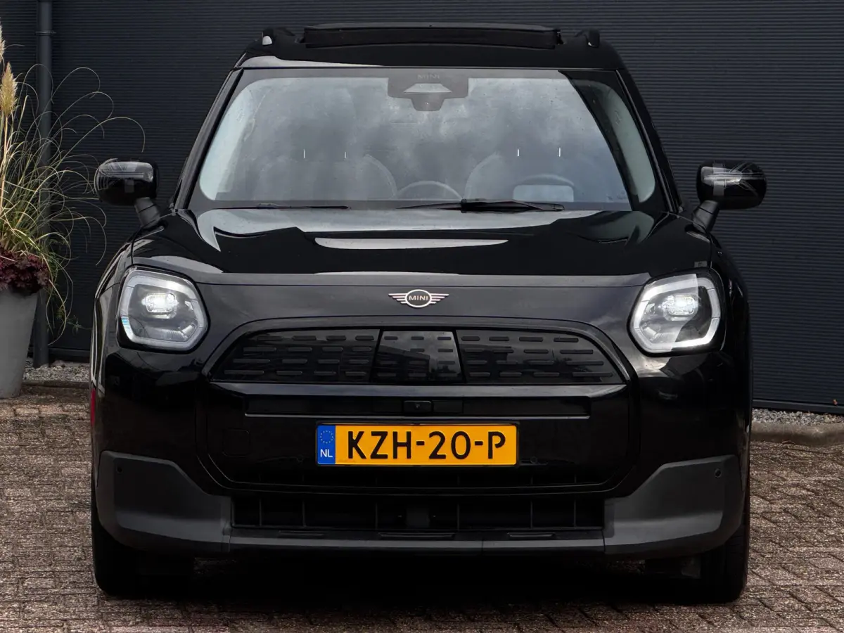 E Favoured XL 66.5 kWh | 97% SOH | Pano | 360 Camera | Harman / Kardon | HUD | Elek. Achterklep