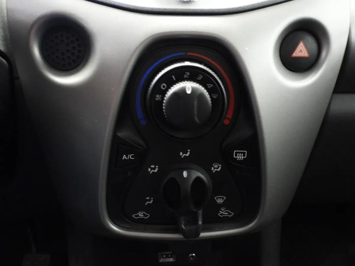 1.0 e-VTi Active Premium AIRCO/BLUETOOTH!