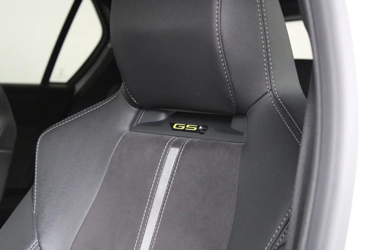 2023 1.6 Plug-in hybrid GSE | Afneembare trekhaak | Matrix LED | Memory-seat | Adaptieve cruise control | 360 |