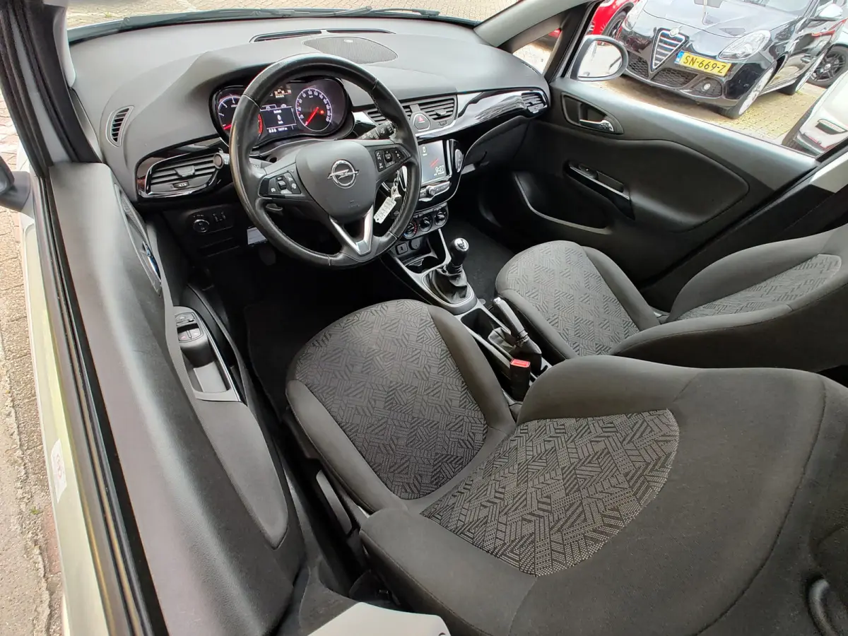 1.4 ONLINE EDITION Carplay/Android | Cruise | City Steering | Airco