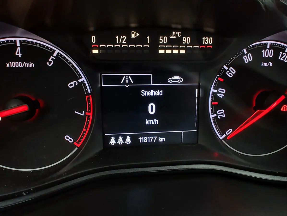1.4 ONLINE EDITION Carplay/Android | Cruise | City Steering | Airco
