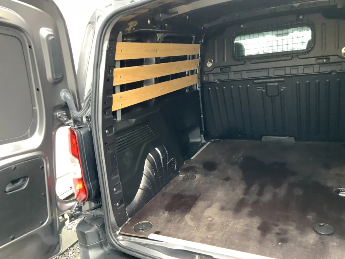 1.5 BlueHDI Club MARGE geen BTW !! Airco Cruise Trekhaak 1230 kg Euro 6