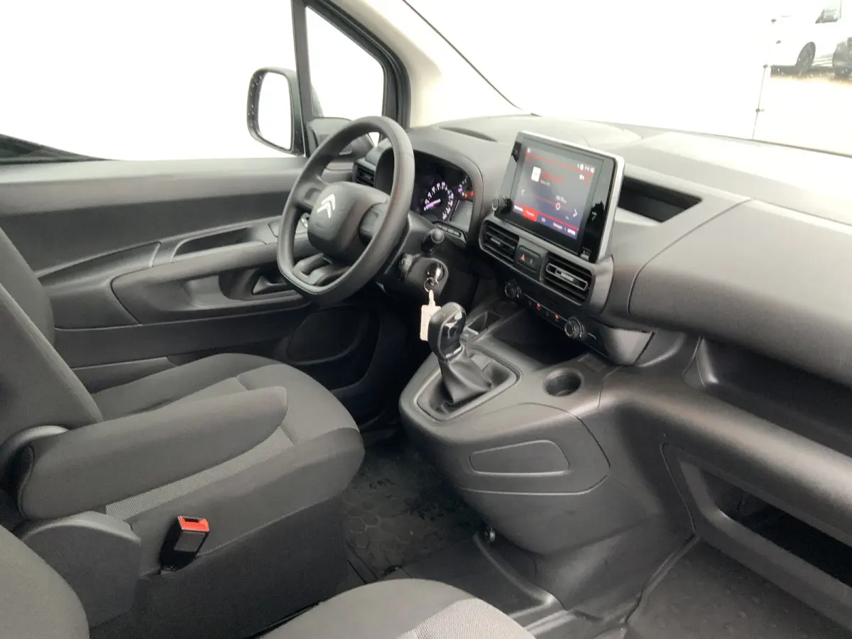 1.5 BlueHDI Club MARGE geen BTW !! Airco Cruise Trekhaak 1230 kg Euro 6