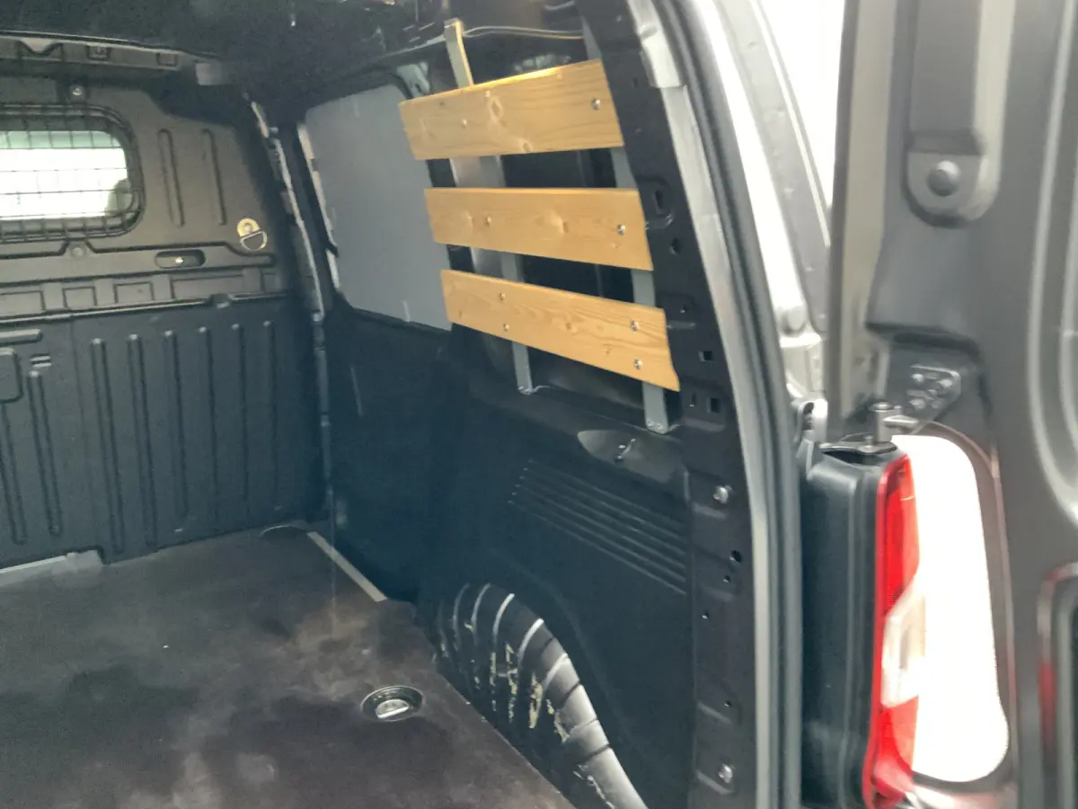 1.5 BlueHDI Club MARGE geen BTW !! Airco Cruise Trekhaak 1230 kg Euro 6