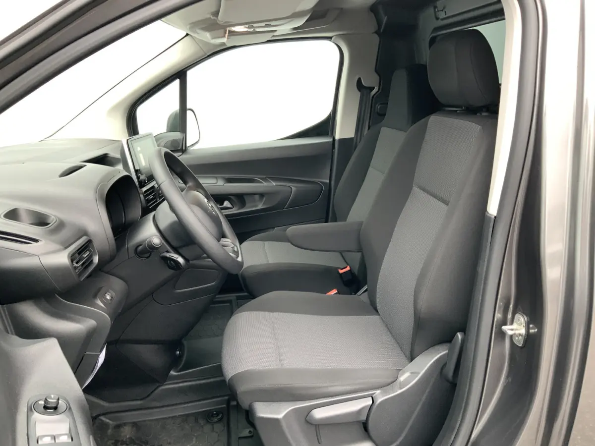 1.5 BlueHDI Club MARGE geen BTW !! Airco Cruise Trekhaak 1230 kg Euro 6