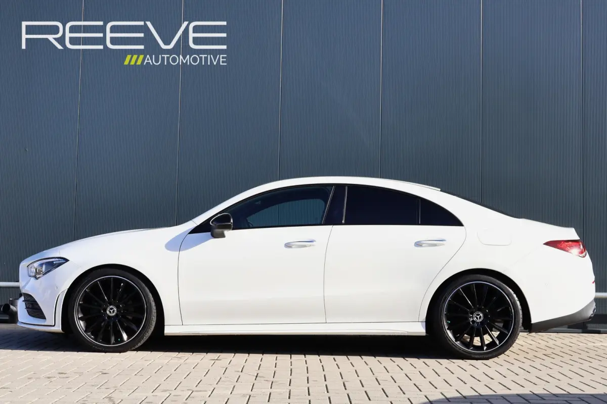 180 AMG Line | Sfeerverlichting | 19 Inch | Trekhaak | Camera | Apple Carplay / Android Auto