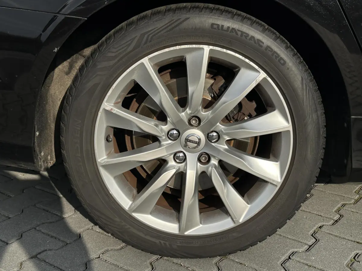 2.0 T5 MOMENTUM NL AUTO, NAP,NAVI, LEDER, ECC-AIRCO, CRUISE-CONTROL, ELEKTRISCHE SPORTSTOELEN, ELEKTRISCHE ACHTERKLEP, 18INCH
