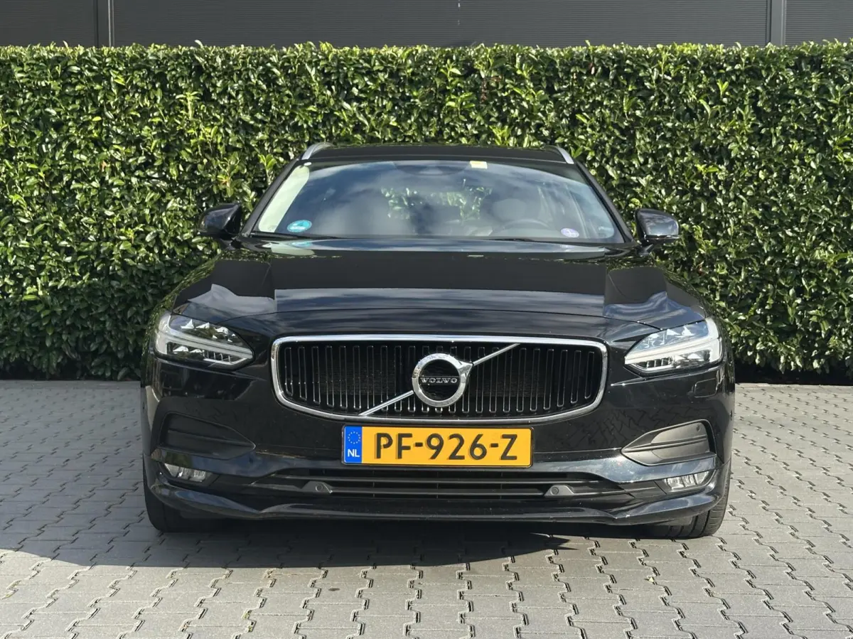 2.0 T5 MOMENTUM NL AUTO, NAP,NAVI, LEDER, ECC-AIRCO, CRUISE-CONTROL, ELEKTRISCHE SPORTSTOELEN, ELEKTRISCHE ACHTERKLEP, 18INCH