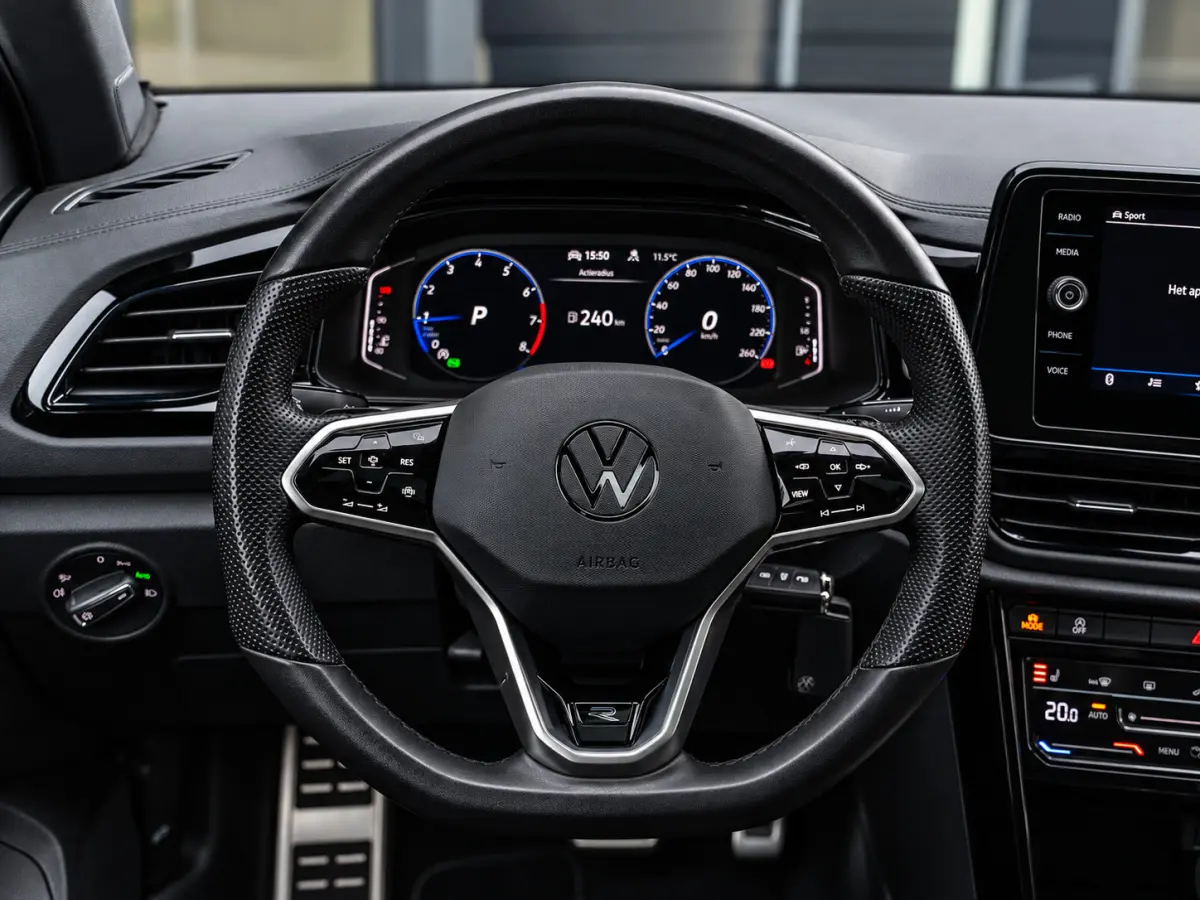 1.5 TSI R-Line|PANO|ACC|18''|MASSAGE|APP|IQ