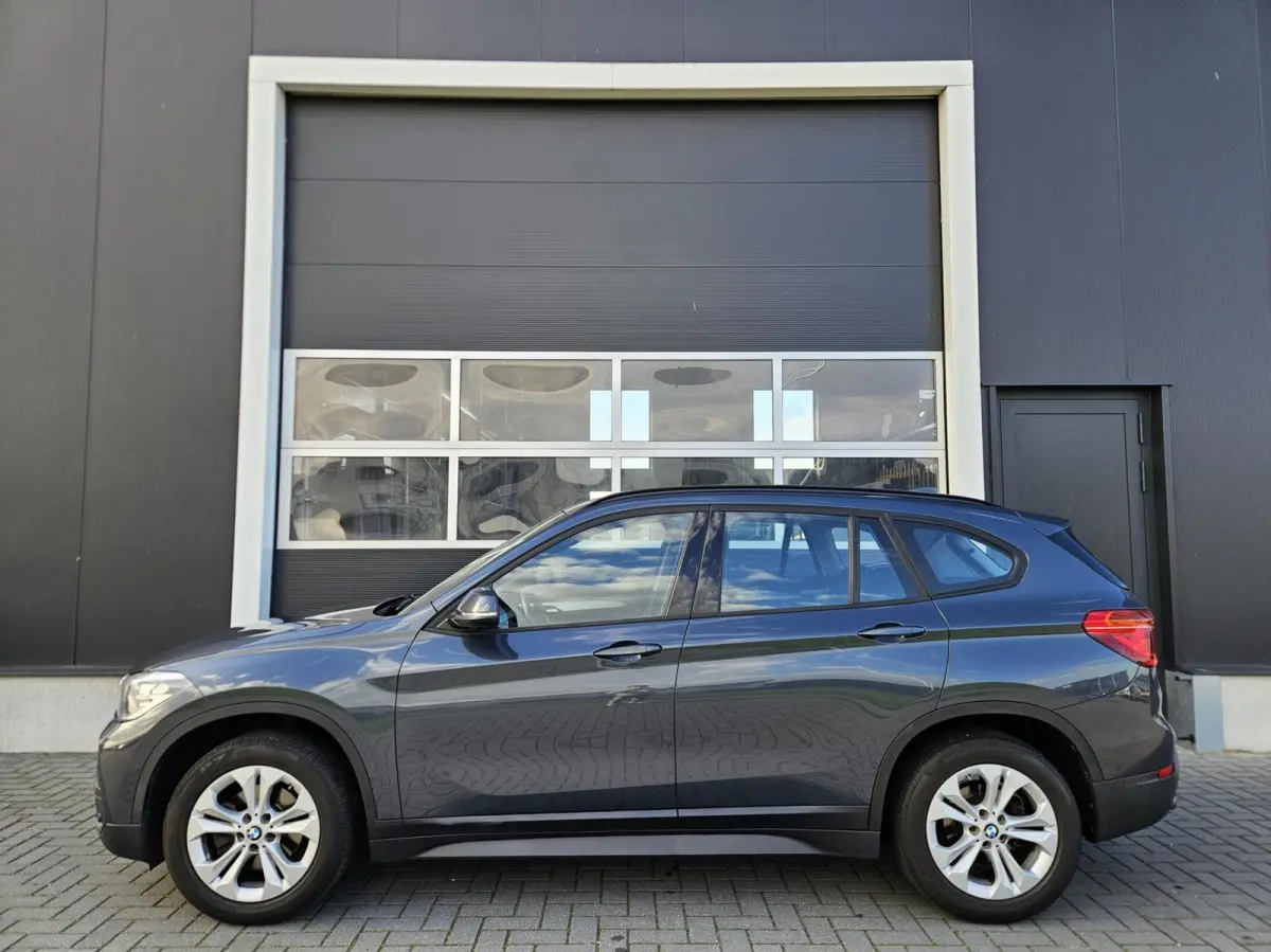 sDrive18i High Executive Automaat | 1e eig | Trekhaak
