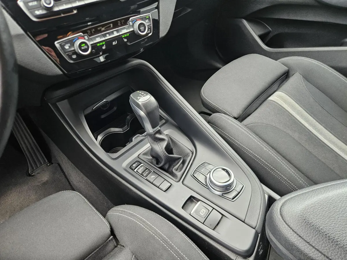 sDrive18i High Executive Automaat | 1e eig | Trekhaak