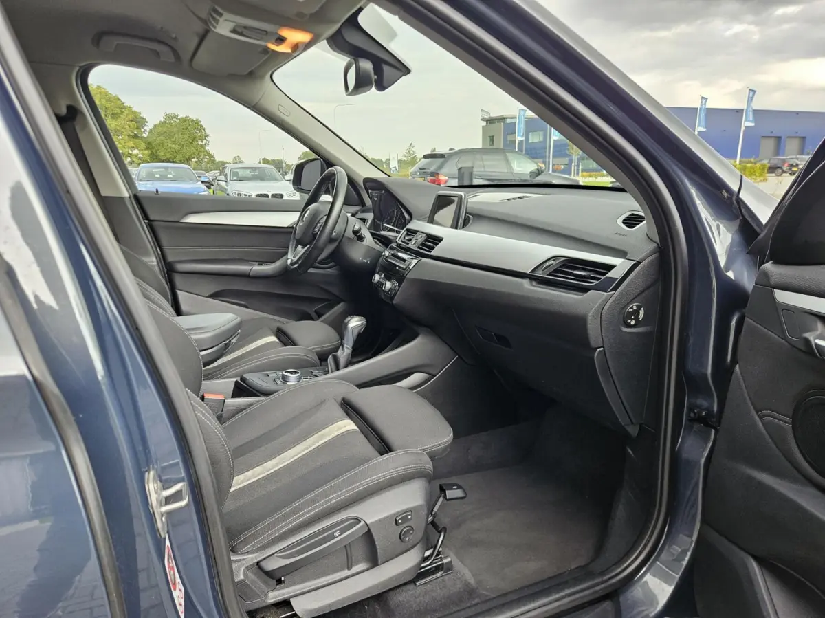 sDrive18i High Executive Automaat | 1e eig | Trekhaak