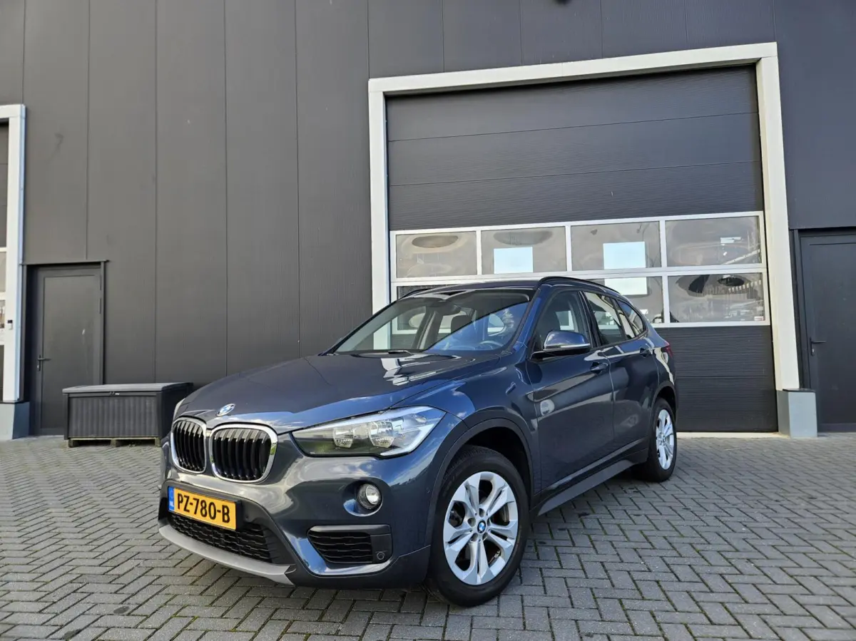 sDrive18i High Executive Automaat | 1e eig | Trekhaak