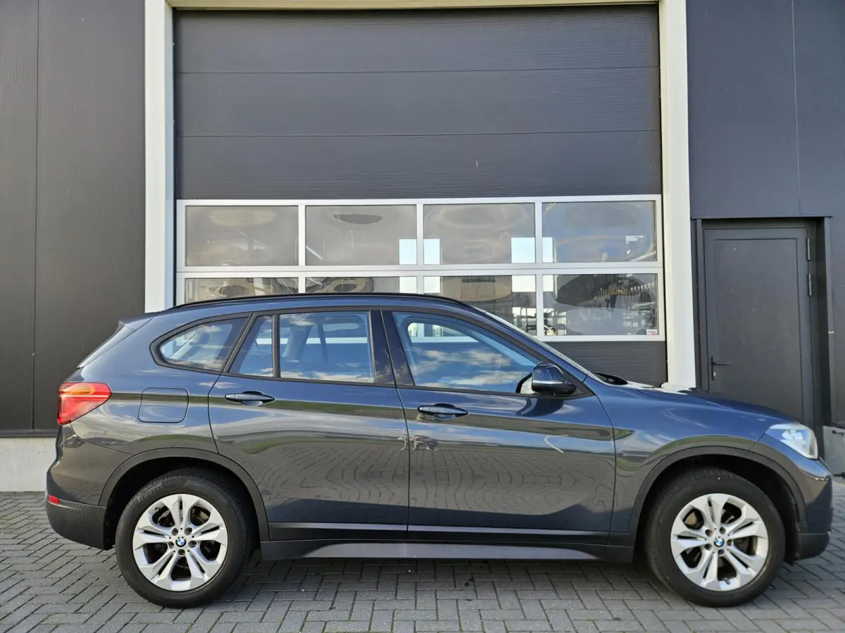 sDrive18i High Executive Automaat | 1e eig | Trekhaak