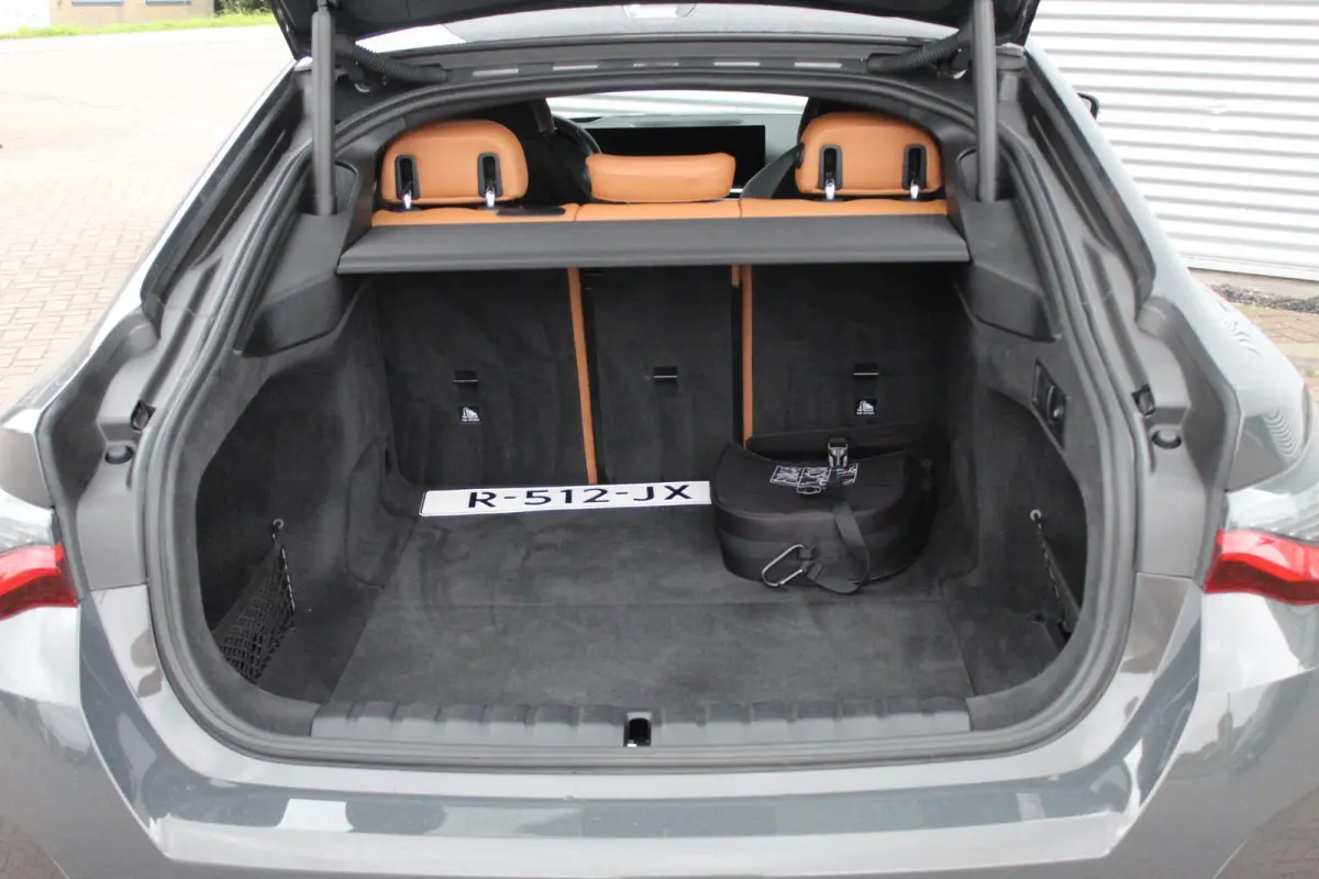 eDrive40 High Ex 84 kWh/Dravit/Performance stoelen
